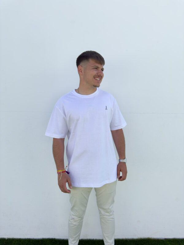 Camiseta Nazarena Oversize Unisex - Blanco - Imagen 2