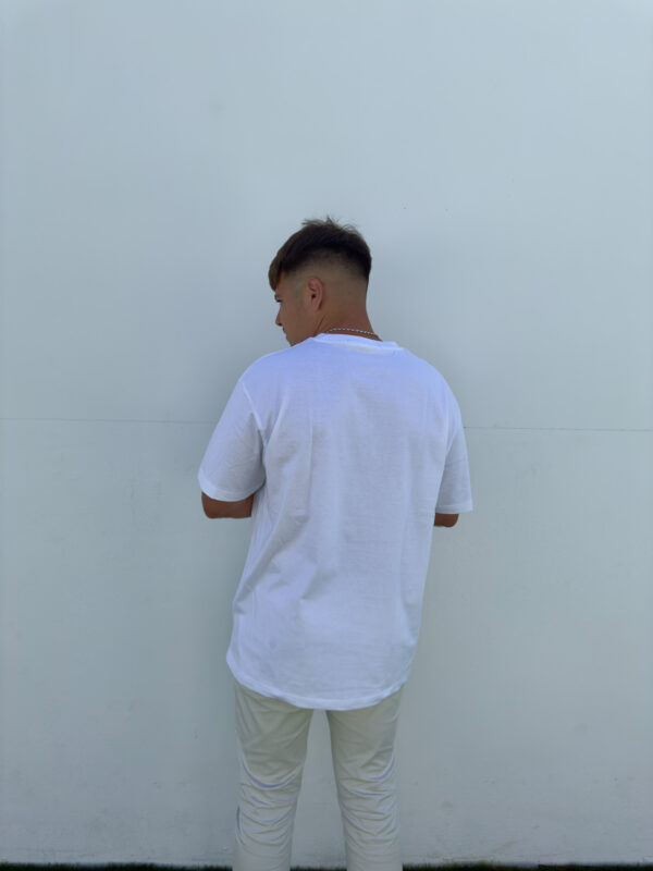 Camiseta Nazarena Oversize Unisex - Blanco - Imagen 4